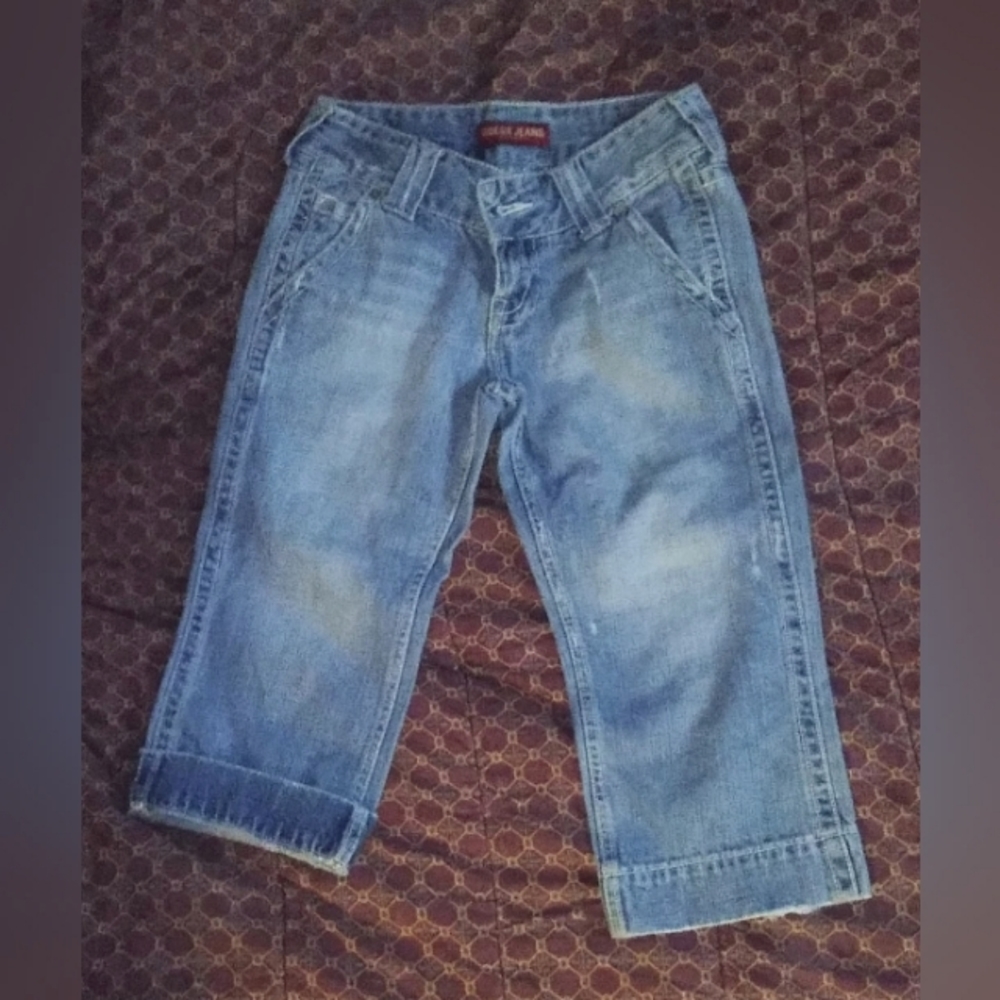 Guess Capris - Picture 2 of 4
